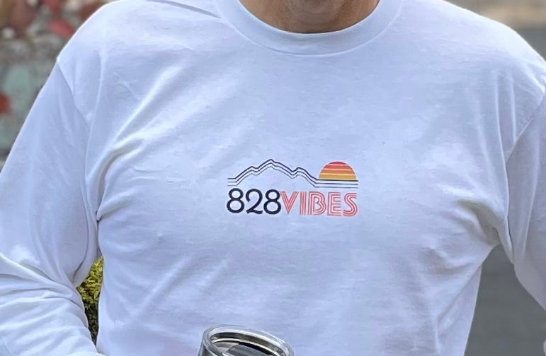 Santa Claws - Smoky Mountain Vibes WHITE Long Sleeve T-shirt