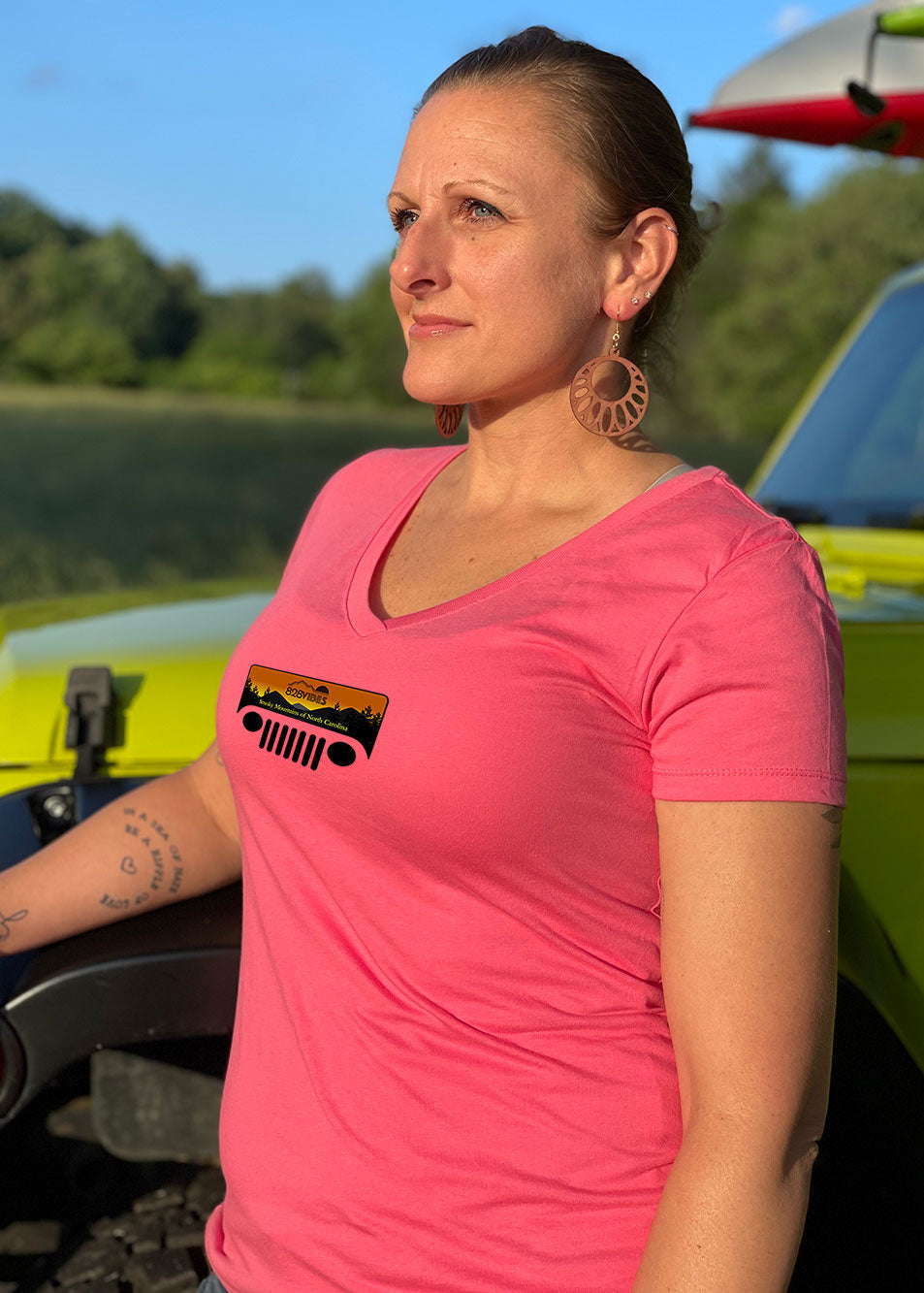 Jeep In The Smokies V-neck T-shirt